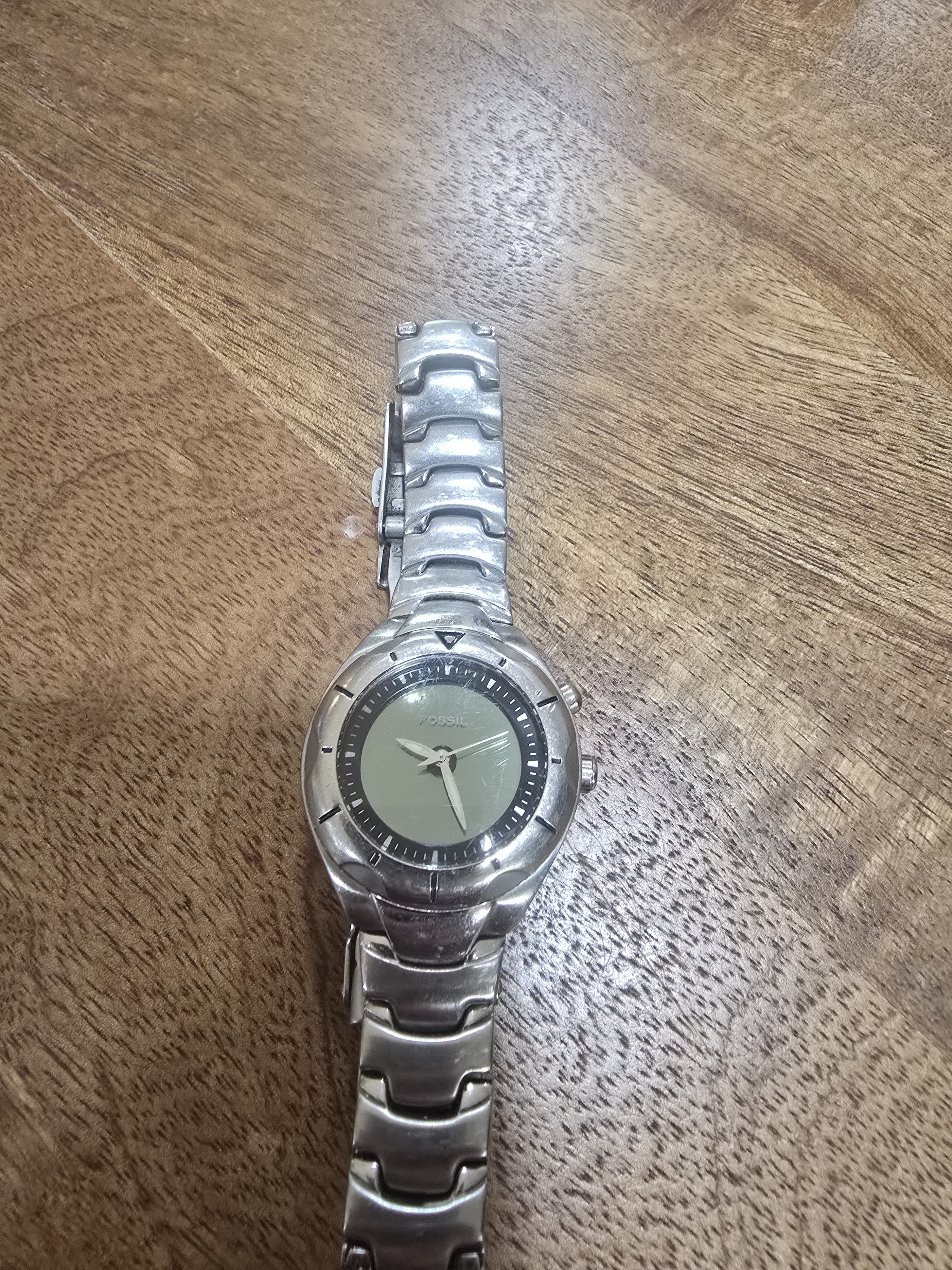 Fossil Silver Watch With Green Dial And Silver Bracelet